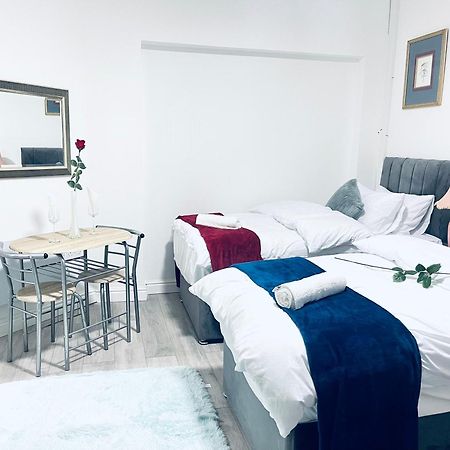 I Bed Apartment Birmingham Bagian luar foto