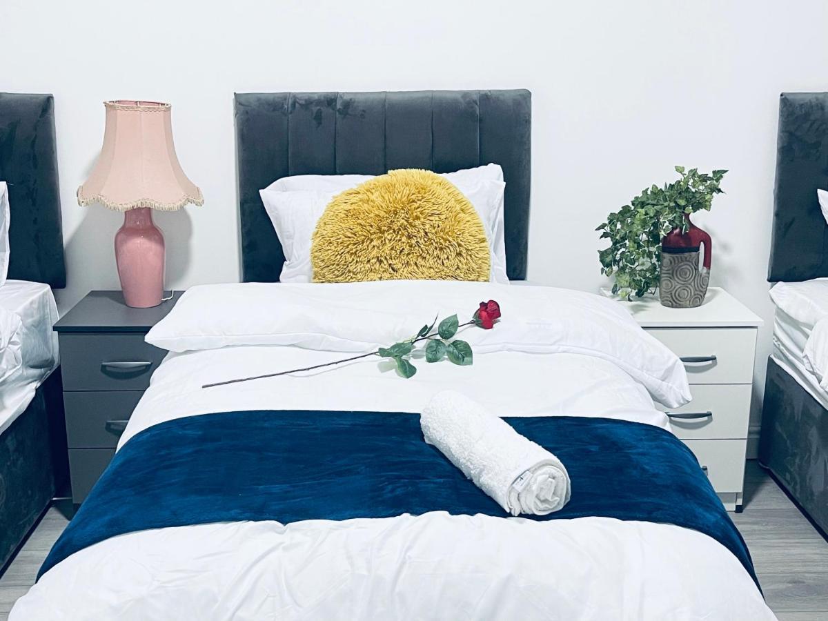 I Bed Apartment Birmingham Bagian luar foto