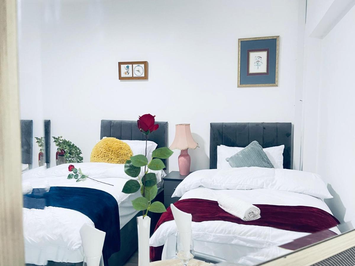 I Bed Apartment Birmingham Bagian luar foto