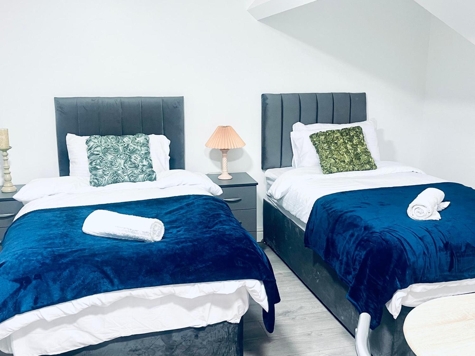 I Bed Apartment Birmingham Bagian luar foto