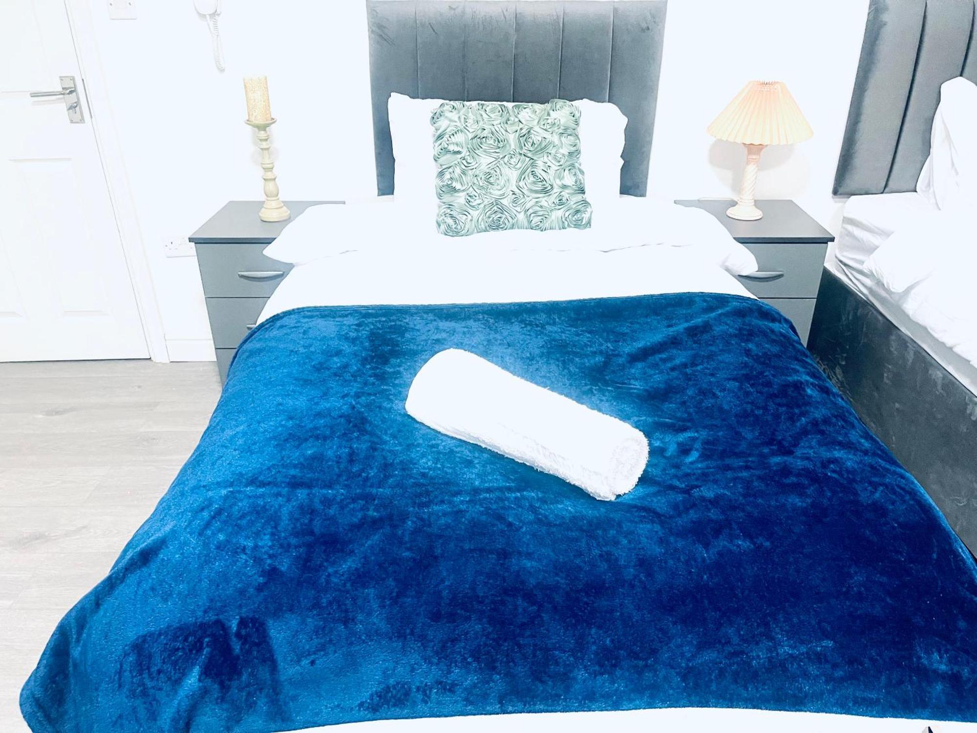 I Bed Apartment Birmingham Bagian luar foto