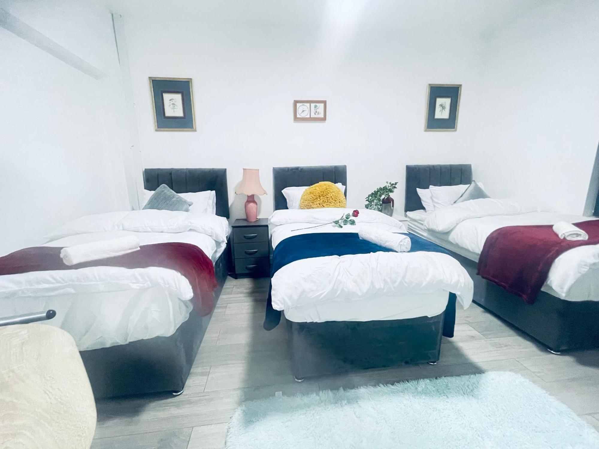 I Bed Apartment Birmingham Bagian luar foto