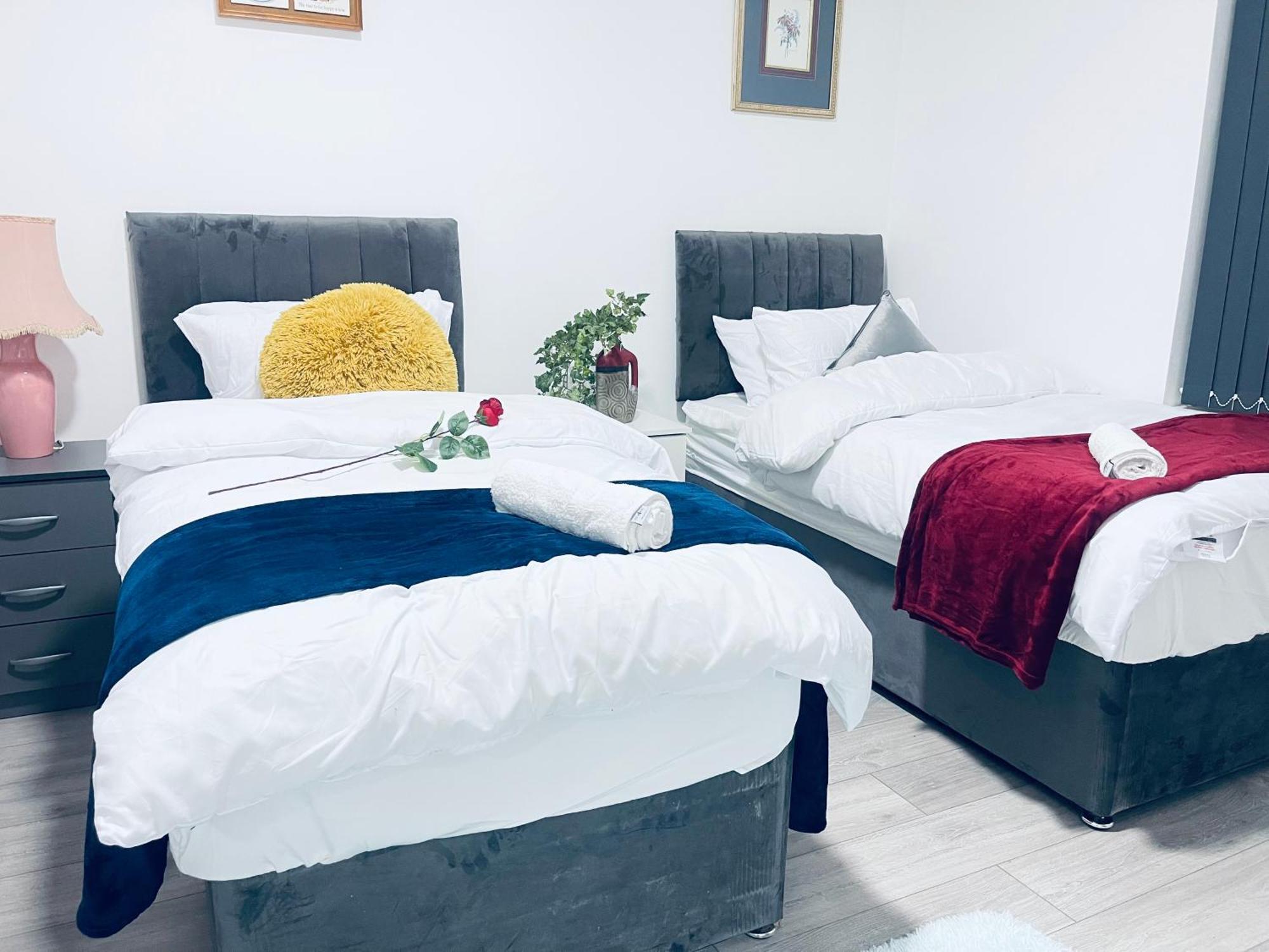 I Bed Apartment Birmingham Bagian luar foto