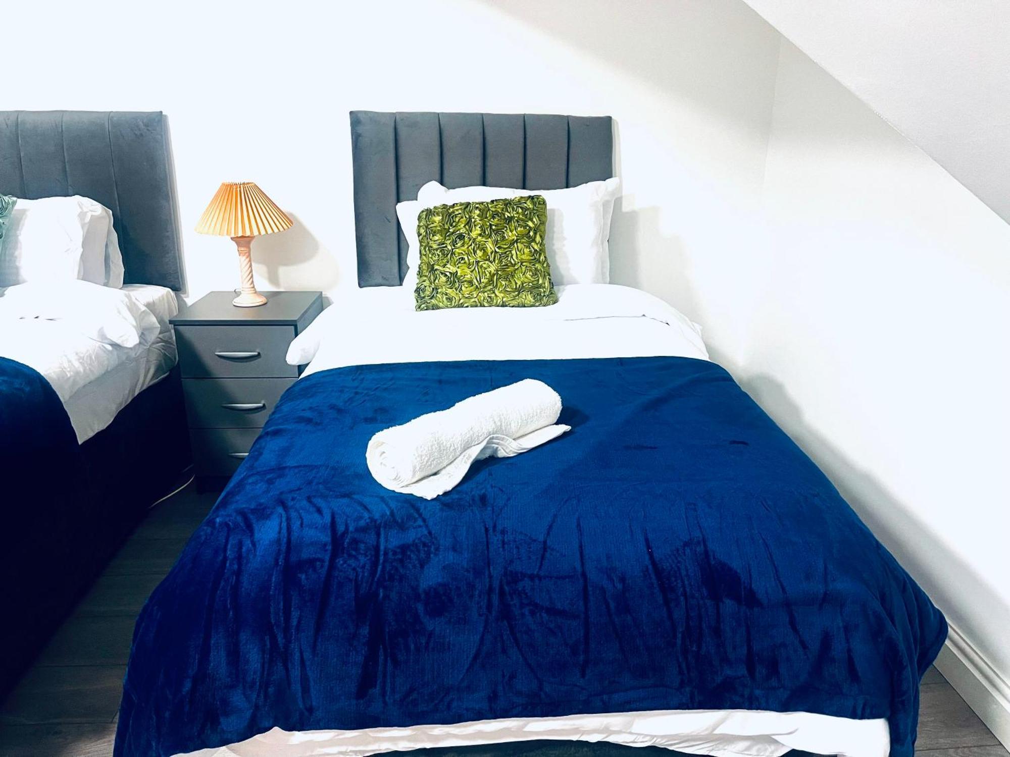 I Bed Apartment Birmingham Bagian luar foto
