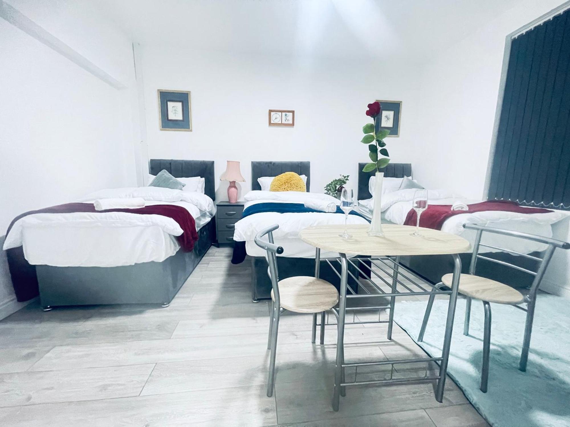 I Bed Apartment Birmingham Bagian luar foto