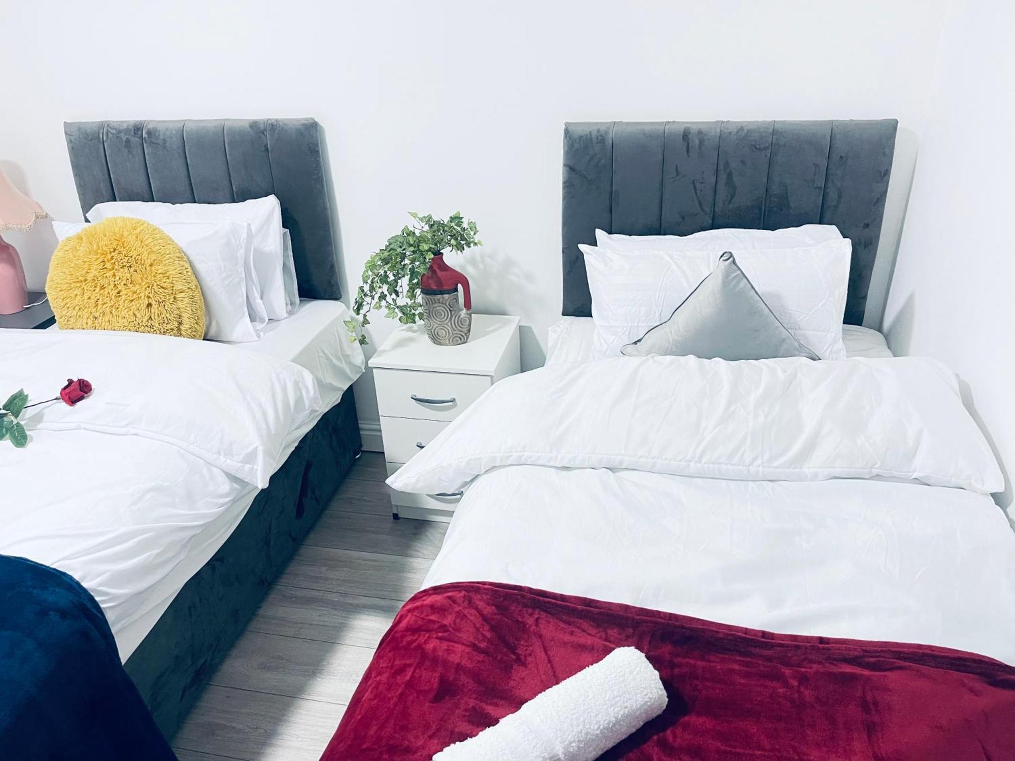 I Bed Apartment Birmingham Bagian luar foto
