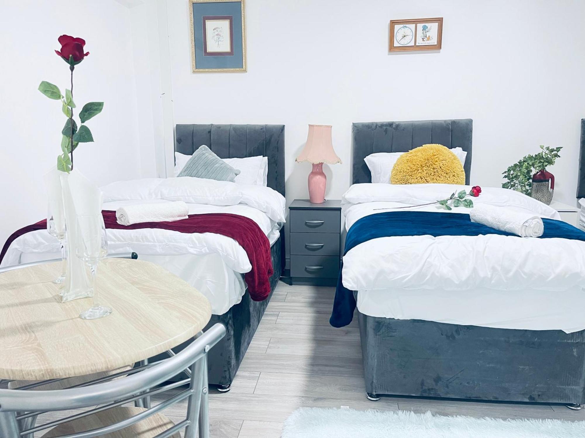 I Bed Apartment Birmingham Bagian luar foto